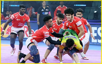 PKL 2025 Highlights: गुजरात जायंट्स की शानदार जीत, पटना पाइरेट्स को हराकर प्लेऑफ की उम्मीदें बरकरार...